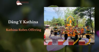 Dâng Y Kathina – Kathina Robes Offering