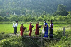 Anh Myanmar Theravada 397
